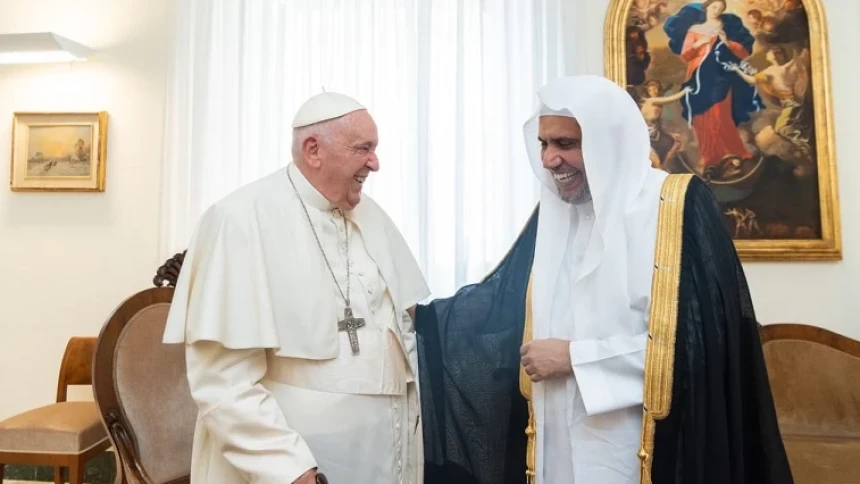 Bertemu Paus Fransiskus, Sekjen Liga Muslim Dunia: Tanda Ketulusan Persaudaraan