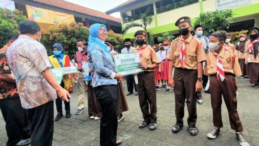LAZISNU PBNU Bagikan Kacamata Gratis untuk Siswa di Tangerang Banten