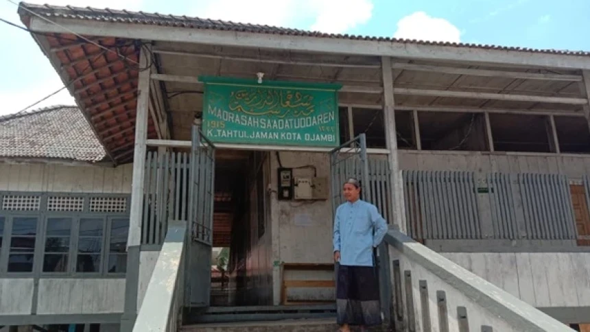 Pesantren Sa&#039;adatuddarein Jambi, Dipimpin Ulama Thailand, Berdiri Sejak Zaman Belanda