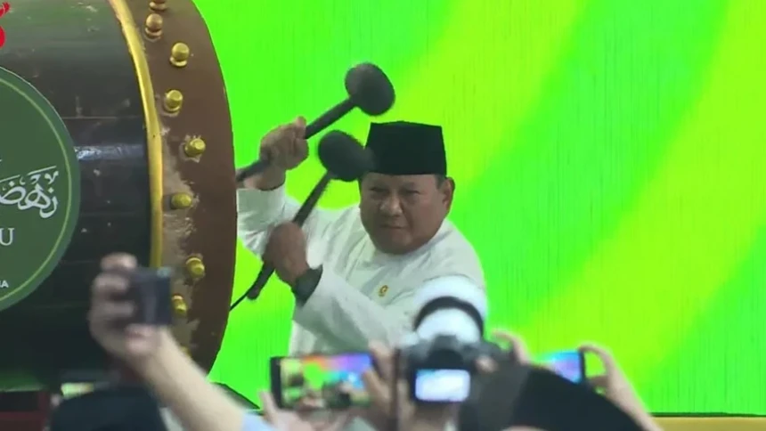 Tabuh Beduk, Prabowo Resmi Buka Muktamar Ke-35 NU di Pesantren Tambakberas