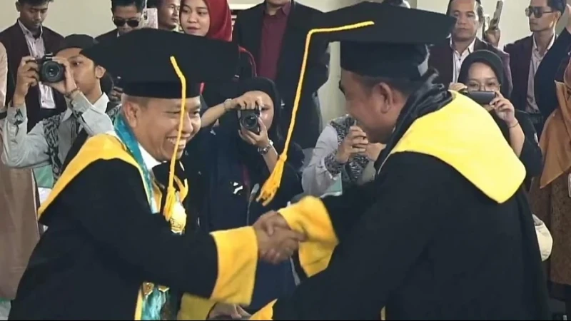 Dikukuhkan Jadi Guru Besar Ilmu Falak di UIN Walisongo, Pengurus LF PBNU Sampaikan Teori Tepat Tentukan Arah Kiblat