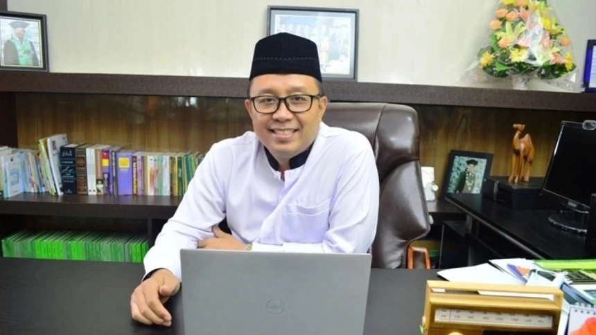 Zaenal Mustakim Rektor Baru UIN Gus Dur Pekalongan, Berikut Profilnya