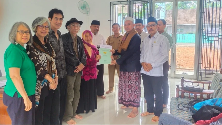 PCNU Muara Enim Terima Wakaf Tanah dari Keluarga Besar Pangeran Idkham Danal