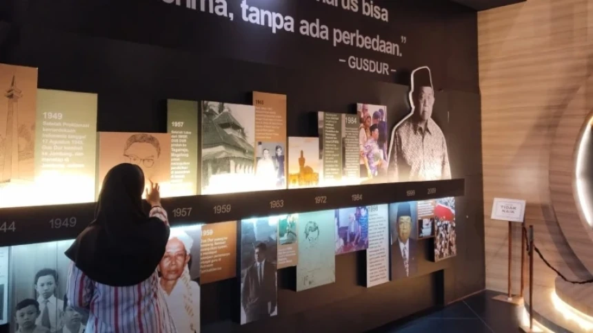 Mengunjungi Ruang Gus Dur di Museum Islam Indonesia; Ada Kopiah, Buku hingga Kaset 