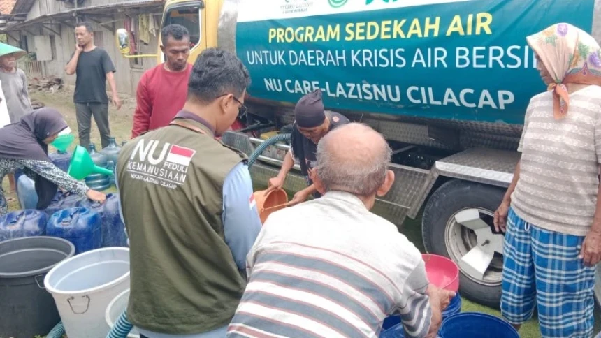 Kekeringan di Kawunganten, LAZISNU Cilacap Kirim 67 Ribu Liter Air Bersih