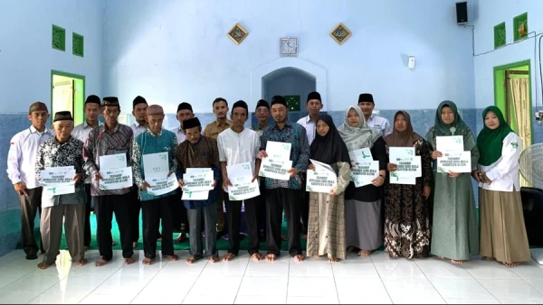 Lewat Program Santri Mengabdi, LAZISNU Beri Apresiasi Guru Ngaji di Blitar