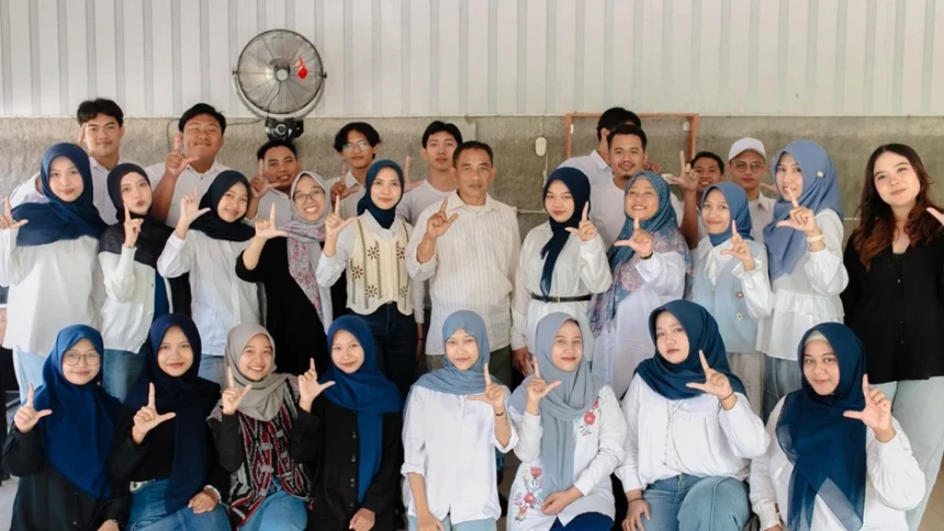 Daily Sastra Dorong Budaya Literasi Pemuda Rembang Lewat Kelas Esai Kreatif