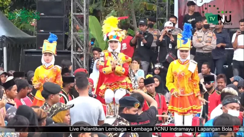 Gelar Pawai Budaya Nusantara, PCNU Indramayu Hadirkan Enam Marching Band hingga Angklung