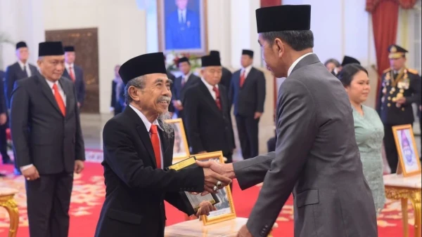 Hari Pahlawan 2023, Ini Sederet Tokoh Yang Dianugerahi Gelar Pahlawan ...