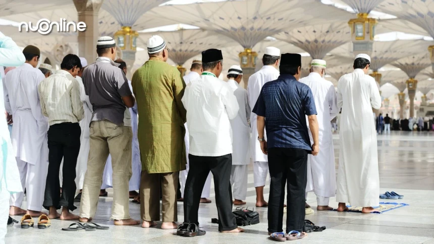 Hukum Menggusur Jamaah yang Datang Lebih dulu di Dalam Masjid