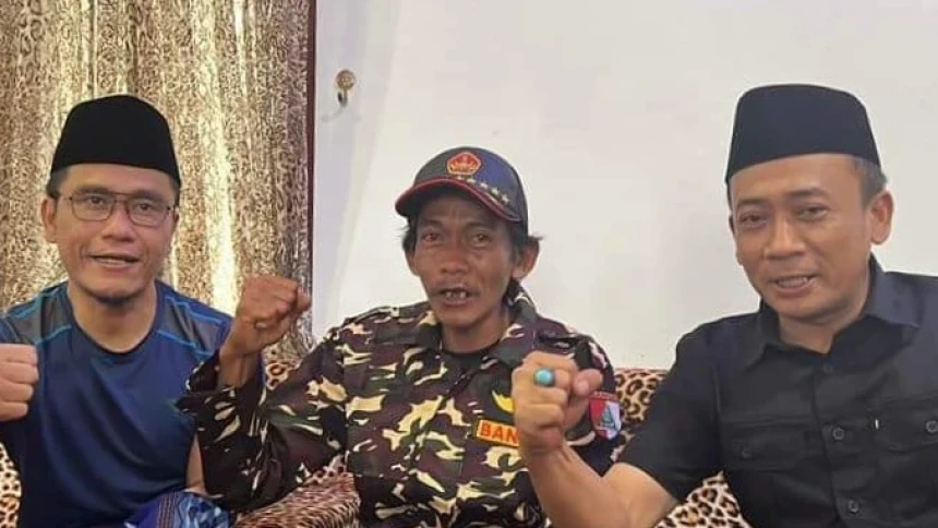 GP Ansor DIY Angkat Penjual Es Teh Sunhaji Jadi Anggota Kehormatan Banser