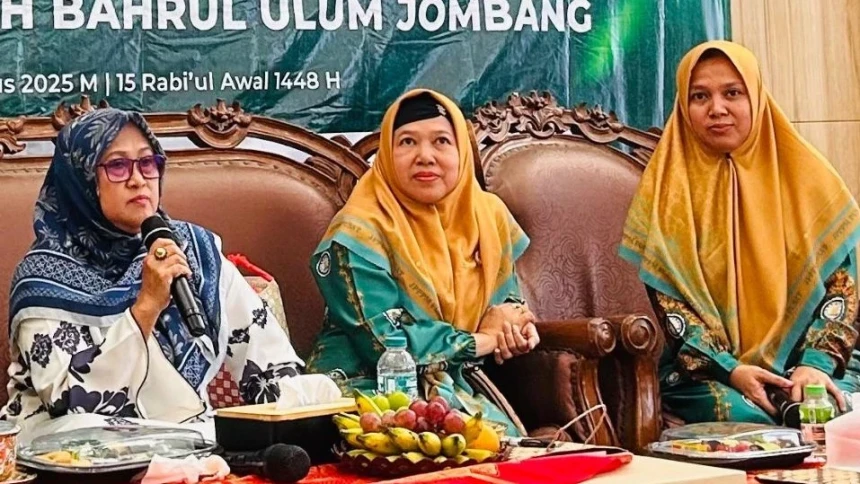 Tabarukan Muktamar Ke-35 NU, Prof Arikhah Soroti Peran Kiai dan Bu Nyai sebagai Teladan Generasi Pesantren