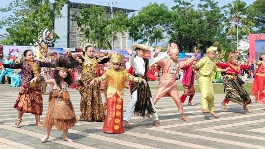 Festival HAM 2023 di Singkawang: Menarikan Keragaman, Menyanyikan Persatuan