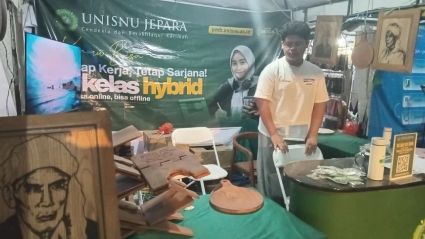 Pamerkan Seni Ukir, Unisnu Jepara Ramaikan Bazar dan Ekspo Muktamar ke-35 NU