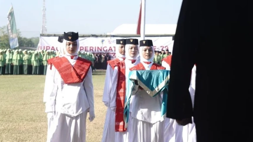 Upacara HUT RI, Kenang Kontribusi Pesantren Perjuangkan Kemerdekaan