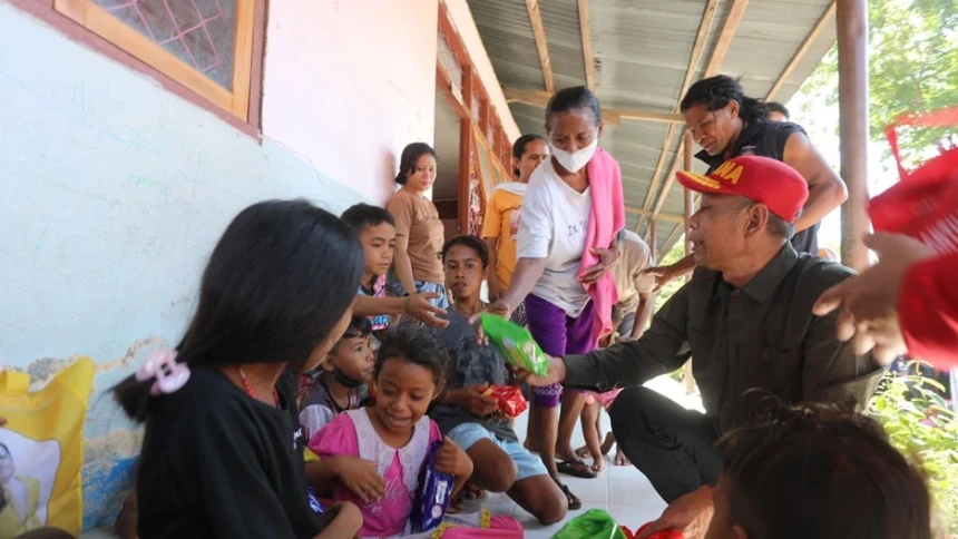 Wamensos Salurkan Bantuan Langsung ke Penyintas Erupsi Lewotobi di 3 Posko