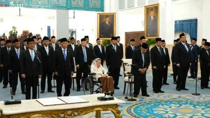 Prabowo Lantik 26 Wantimpres, Nyai Sinta Nuriyah Jadi Satu-satunya Perempuan