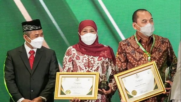 Gubernur Khofifah Terima Penghargaan Baznas Award 2022 | NU Online Jatim