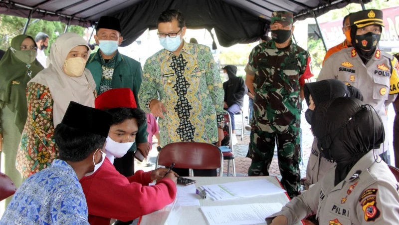 Kompak, Pemkab dan PCNU Subang Gelar Vaksinasi Serentak di Harlah NU ke-99