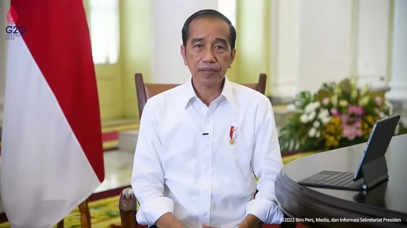 Pandemi Terkendali, Jokowi Izinkan Masyarakat Lepas Masker di Ruangan Terbuka
