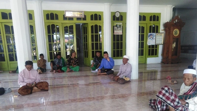 Ikuti Imbauan LBM PBNU, DKM Masjid Sirojul Huda Desa Gunungsari Sosialisasikan Wabah PMK