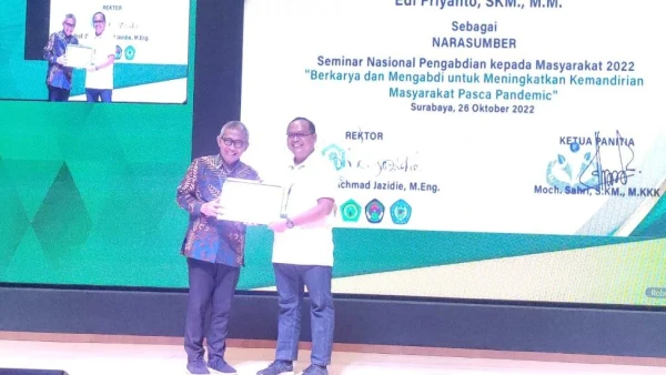 LPPM Unusa Gelar Seminar Nasional Pengabdian Kepada Masyarakat 2022 ...