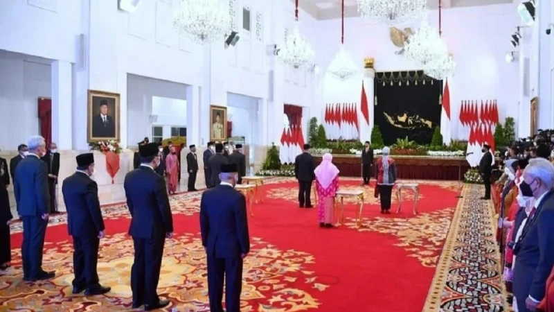 Presiden Anugerahi 5 Tokoh Bangsa Sebagai Pahlawan Nasional, Salah Satunya Ulama Asal Sukabumi
