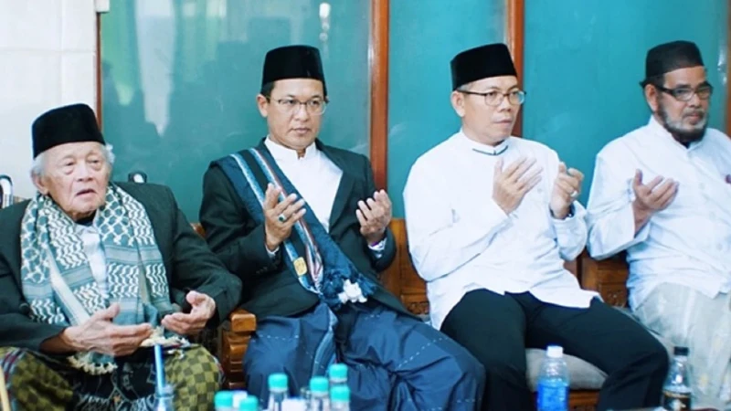Haul Muassis Ponpes Sirnamiskin, KH Juhadi Muhammad Ungkap Kesunahan Peringati Orang Wafat