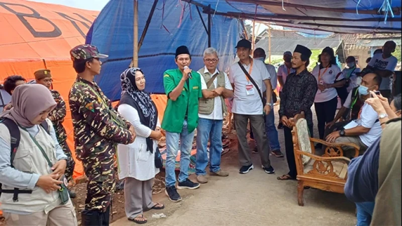 Terus Berikhtiar, GP Ansor Cianjur Gandeng Dokter dan Perawat Bantu Pemulihan Korban Gempa
