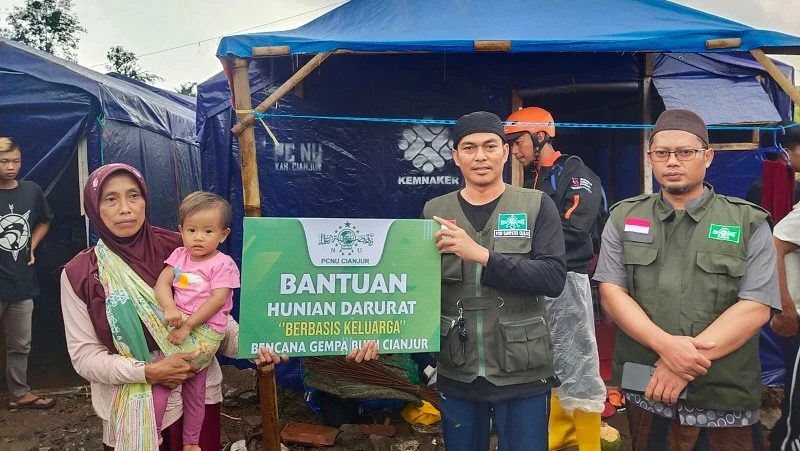 Ketua PCNU Kabupaten Cianjur Resmikan 105 Huntara Berbasis Keluarga di Kampung Babakan Imbang