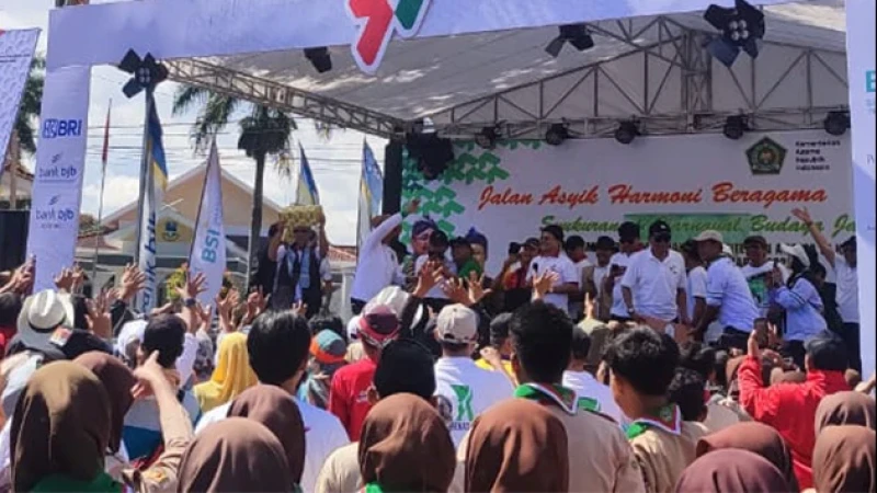 9.000 Massa Ikuti Jalan Asyik Harmoni Beragama, H Ajam Mustajam Ajak Masyarakat Wujudkan Kerukunan di Jawa Barat