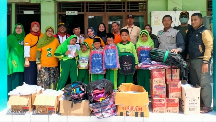 NU Peduli Semarang Bagikan 250 Paket Perlengkapan Sekolah 