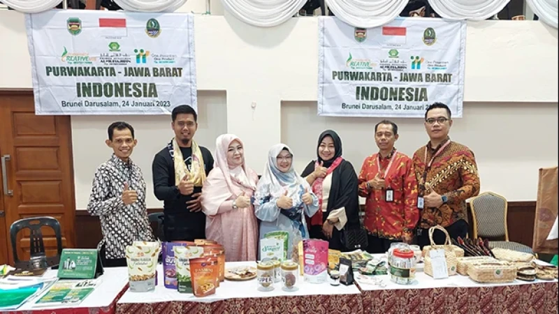 Ramaikan Expo Produk UMKM dan Batik di KBRI Brunei, Ponpes Al Muhajirin Bersama Komite Ekraf ​​​​​​​Kenalkan Produk Santri Purwakarta ​​​​​​​