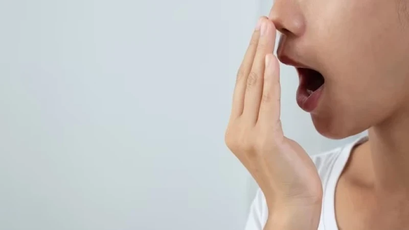 5 Cara Jitu Hilangkan Bau Mulut saat Berpuasa