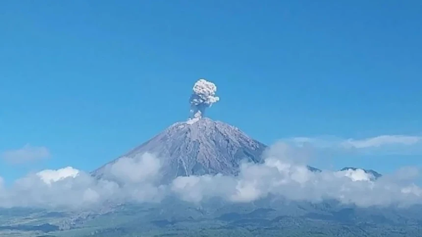 Erupsi Gunung Semeru Setinggi 600 Meter, Ini Imbauan untuk Masyarakat