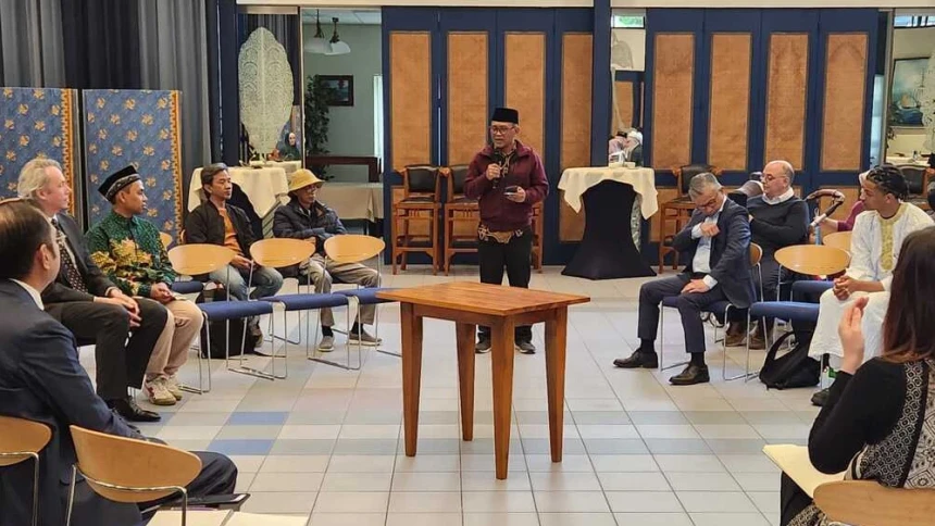Dekan FIN Unusia Jadi Pembicara pada Festival Islam Kepulauan di Belanda