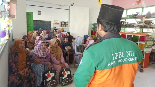 LPBINU Mojokerto Sosialisasi Program &#039;Ubah Sampah Jadi Berkah&#039; kepada Wali Murid Raudhatul Athfal