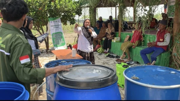 Dosen Unisda Dan Petani Di Lamongan Olah Pupuk Organik Dari Limbah Sawah Dan Ternak Nu Online