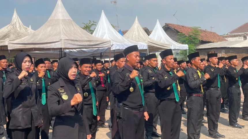 Sambut Presiden Prabowo, Banser dan Pagar Nusa Buat Pagar Betis 500 Meter