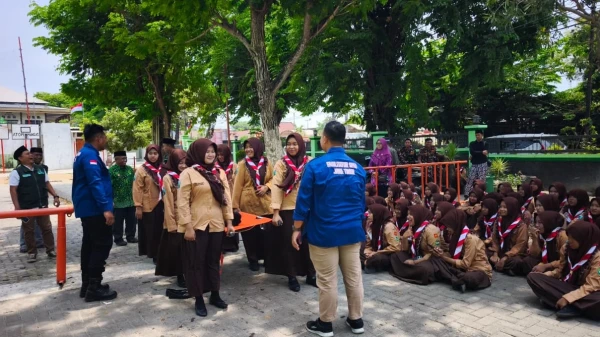 Luncurkan Mabana, LPBINU Sumenep Simulasikan Penanggulangan Bencana pada Pelajar