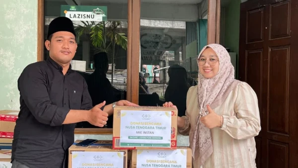 LAZISNU PCNU Jombang Serahkan Donasi Rp38 Juta untuk Korban Gempa NTT