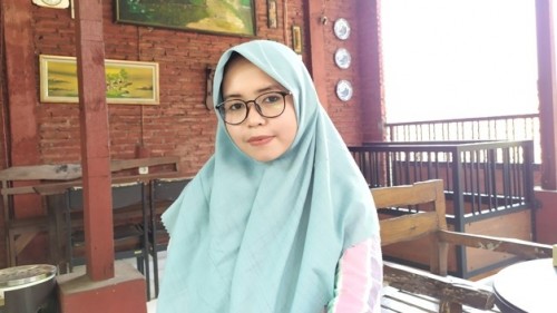 Nayla si Mahasiswi Modis Juga Wisudawati Yayasan Asuhan Ustadz Yusuf Mansur