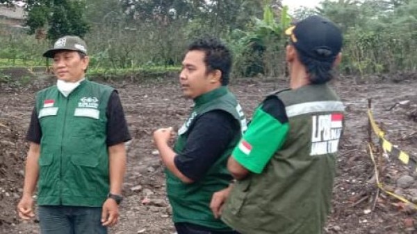 LAZISNU Surabaya Buka Posko Bantuan untuk Korban Gunung Semeru