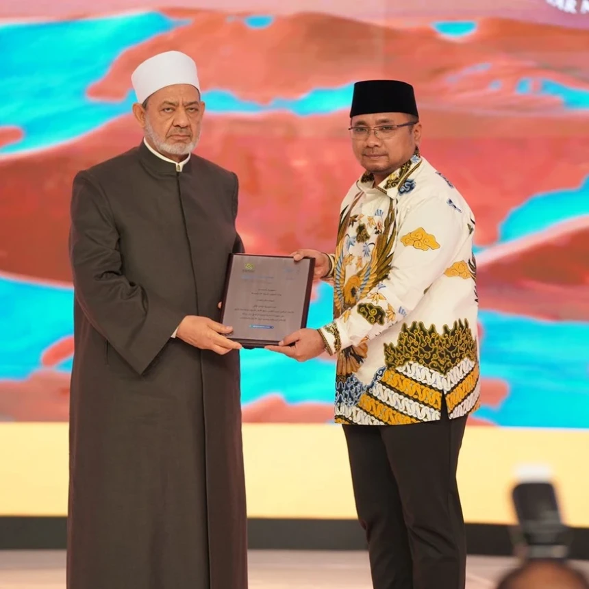 Menag Yaqut Doakan Kesehatan Grand Syekh Al-Azhar agar Terus Wujudkan Perdamaian Dunia