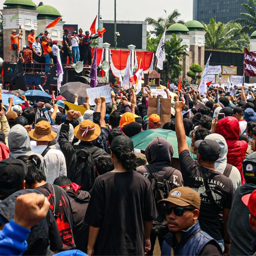 Aparat Masih Pakai Kekerasan terhadap Jurnalis dan Demonstran di Aksi Peringatan Darurat