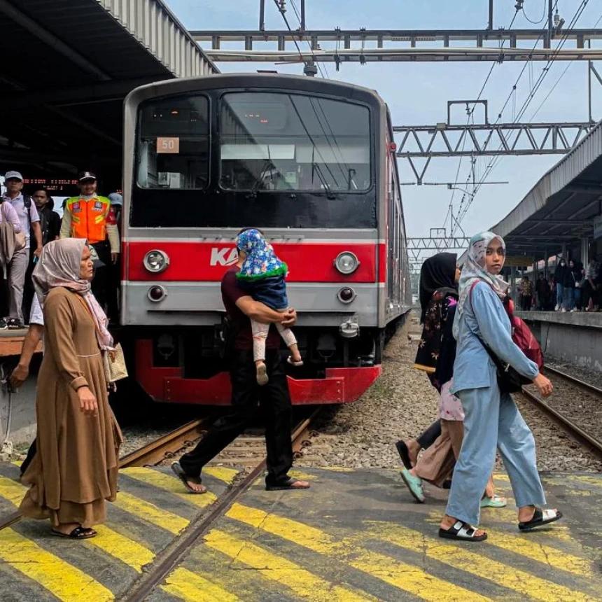 Penetapan Tarif KRL Berbasis NIK Belum Segera Diberlakukan, Masih Wacana