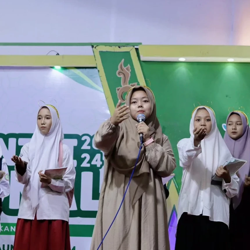 Hari Santri 2024, Pesantren Kauman Lasem Gelar Lomba Pidato Bahasa Krama hingga Pentas Seni