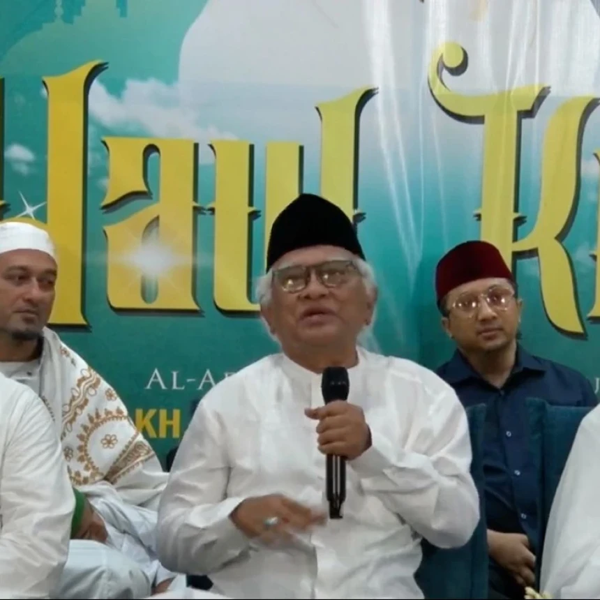 Gus Mus Kenang KH Noer Muhammad Iskandar sebagai Sosok yang Selalu Memuliakan Tamu