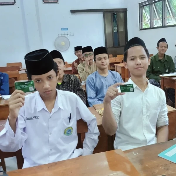 Muallimin Muallimat Bahrul Ulum Terapkan Absensi Digital