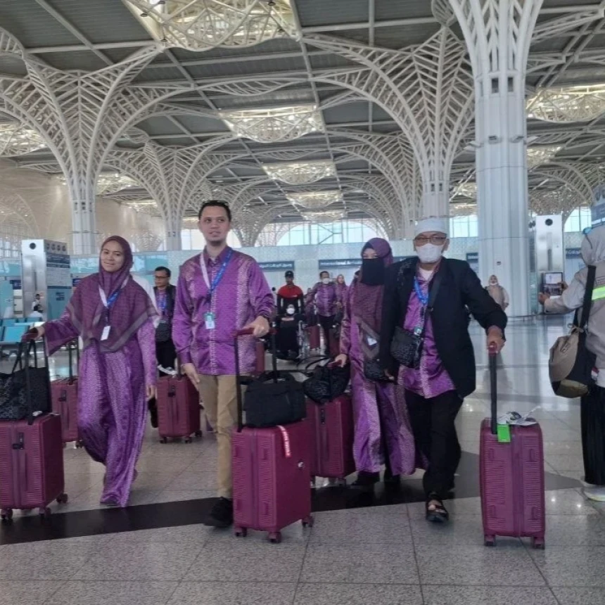 Lebih Singkat, Jamaah Haji Khusus Indonesia Jalani Rangkaian Ibadah 30 Hari